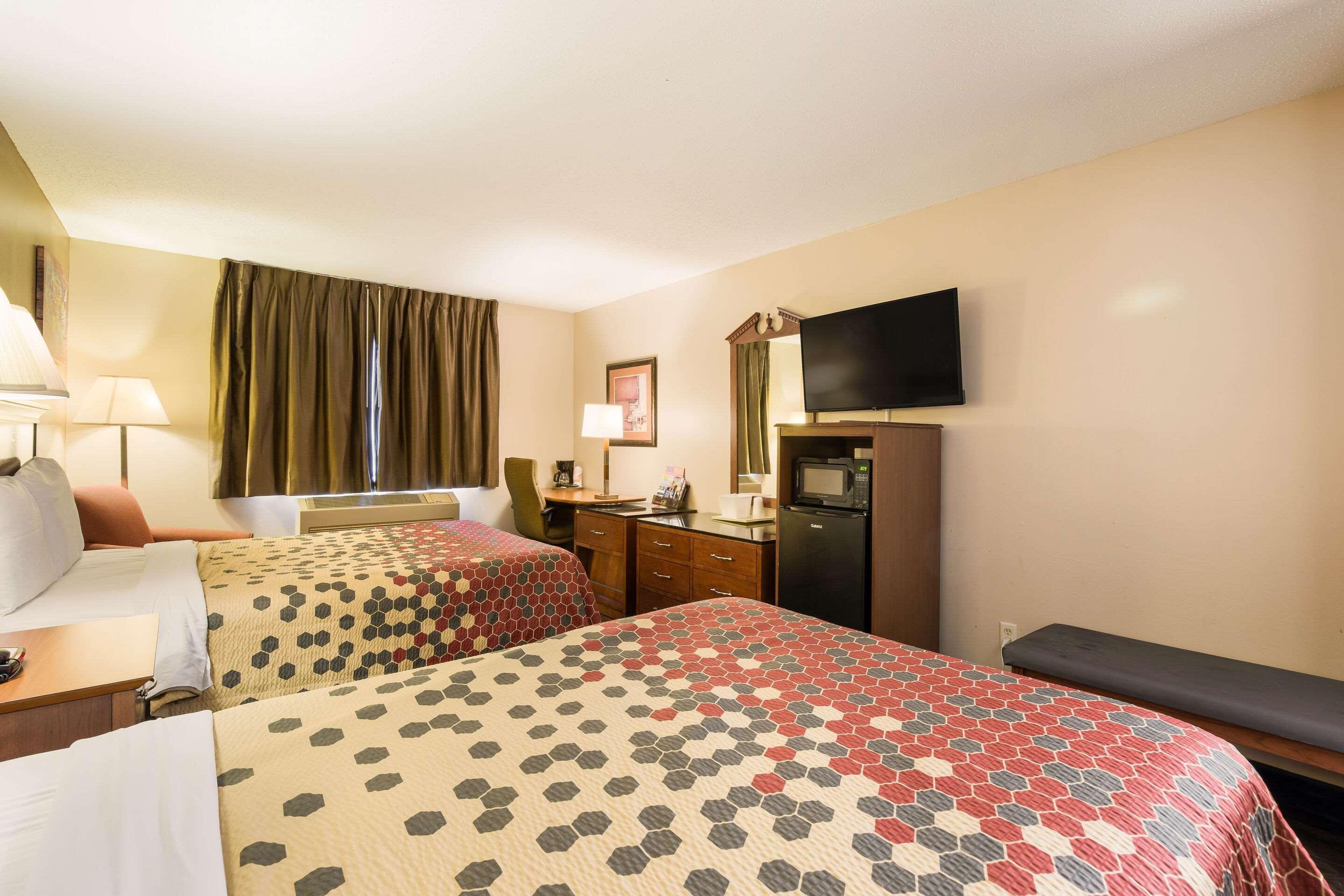 Lake Mills Econo Lodge מראה חיצוני תמונה