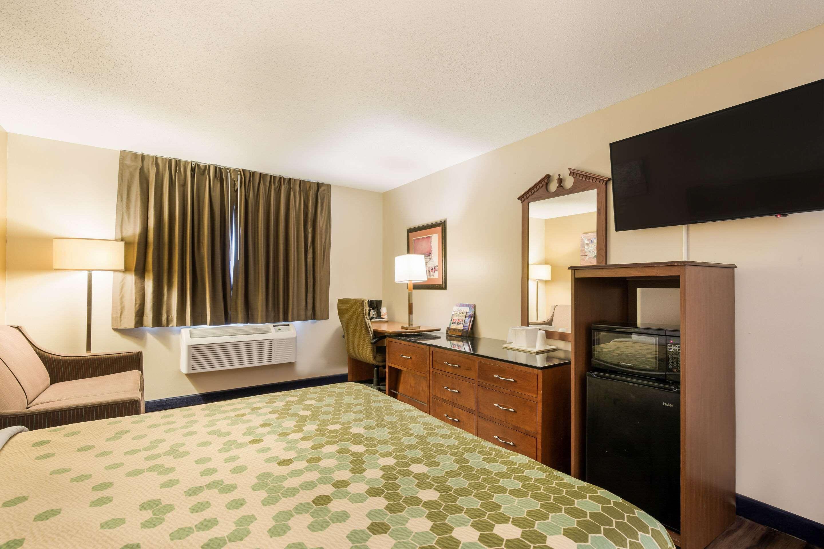 Lake Mills Econo Lodge מראה חיצוני תמונה