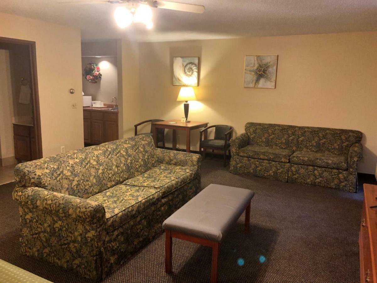 Lake Mills Econo Lodge מראה חיצוני תמונה